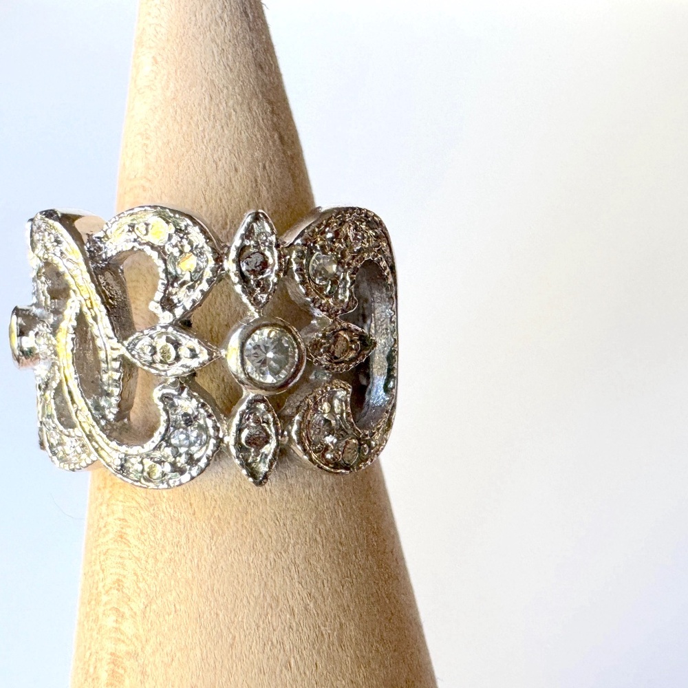 Filagree Ring sz 6, sparkle rhinestone silver